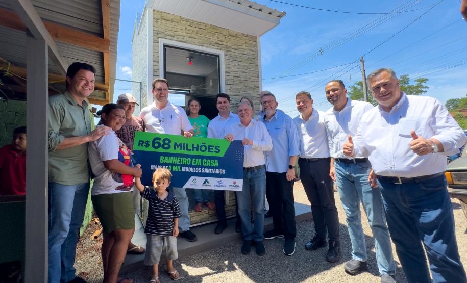 Estado entrega primeiros módulos sanitários do programa Banheiro em Casa em Ivaiporã