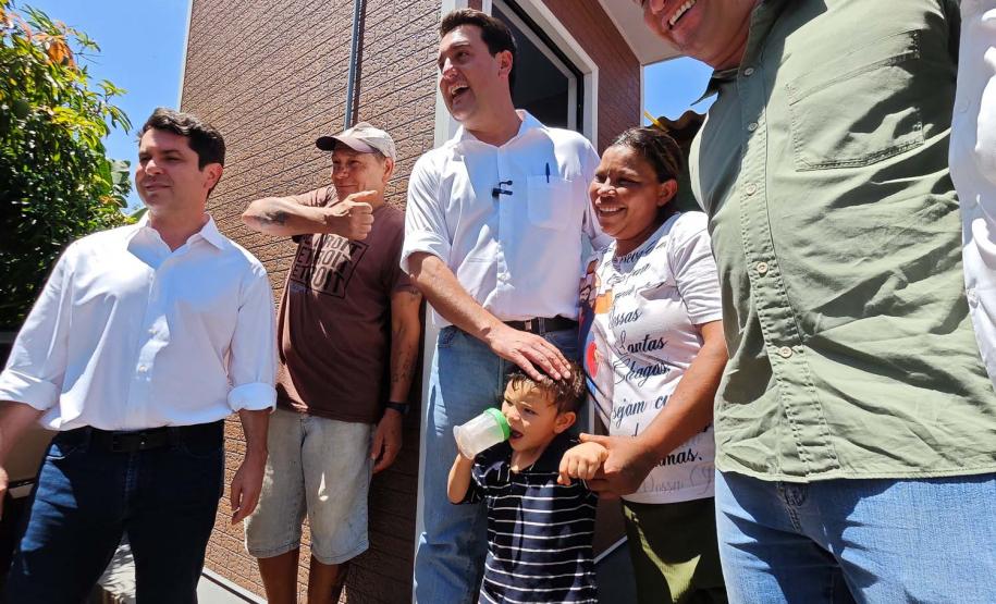 Estado entrega primeiros módulos sanitários do programa Banheiro em Casa em Ivaiporã