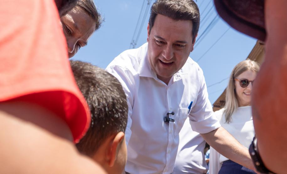 Estado entrega primeiros módulos sanitários do programa Banheiro em Casa em Ivaiporã