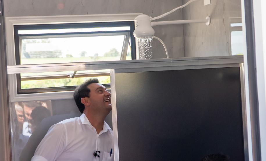 Estado entrega primeiros módulos sanitários do programa Banheiro em Casa em Ivaiporã