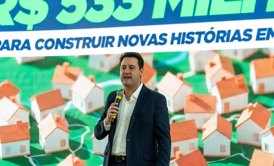 Governador anuncia R$ 533 milhões para construção de casas em 324 municípios