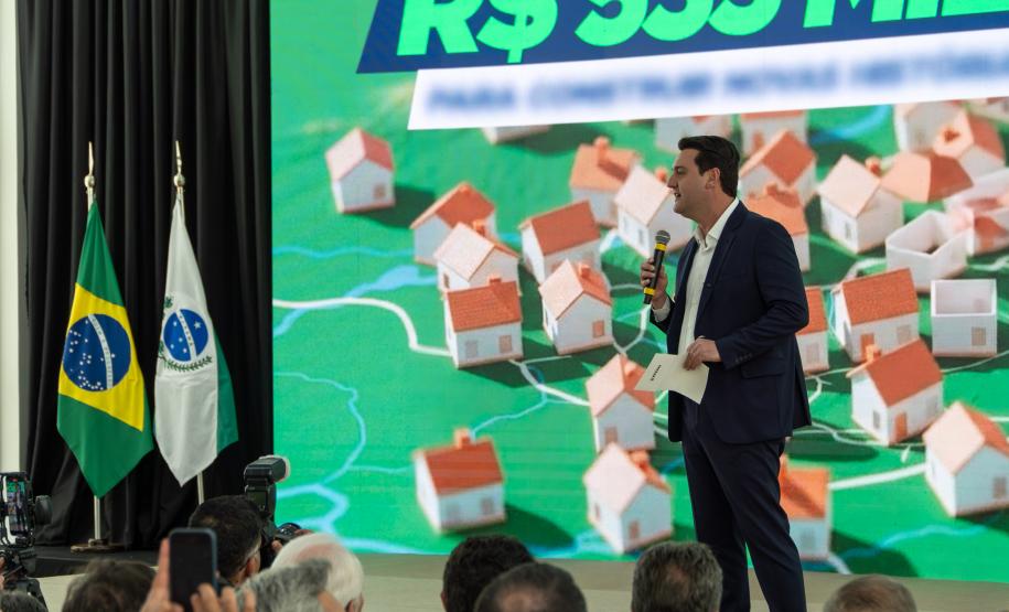 Governador anuncia R$ 533 milhões para construção de casas em 324 municípios