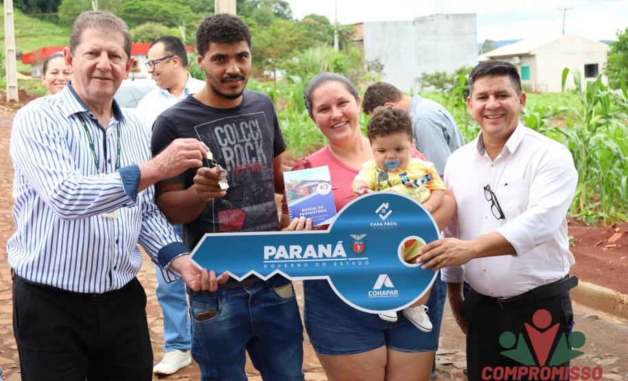Em Missal, 41 famílias recebem as chaves de novas moradias financiadas pela Cohapar