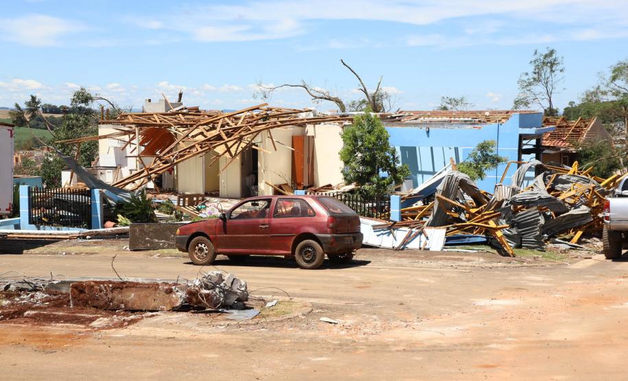 Paraná anuncia a construção emergencial de 320 casas em Rio Bonito do Iguaç