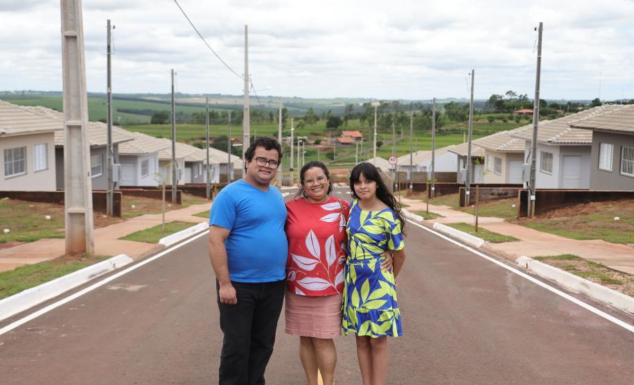 Com subsídio do Estado, Ratinho Junior entrega casas a 103 famílias de Rondon