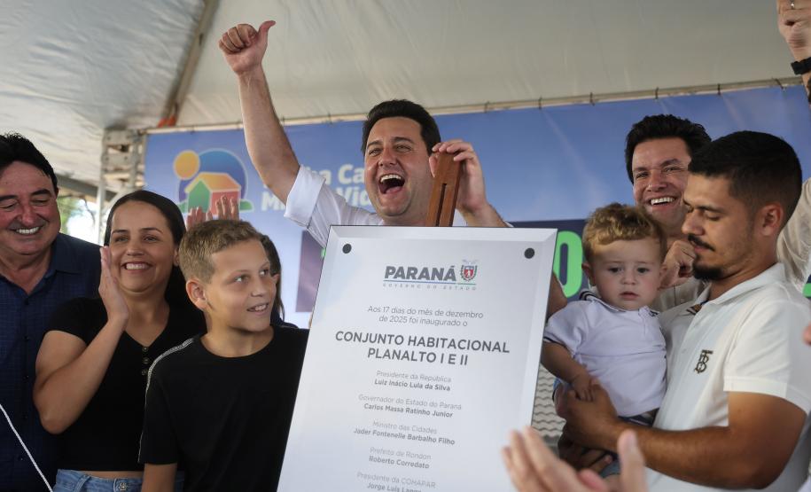 Com subsídio do Estado, Ratinho Junior entrega casas a 103 famílias de Rondon