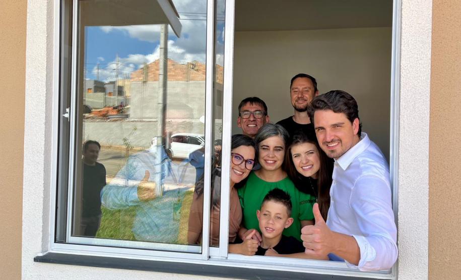 Recursos estaduais ajudam famílias de Irati a realizarem o sonho da casa própria