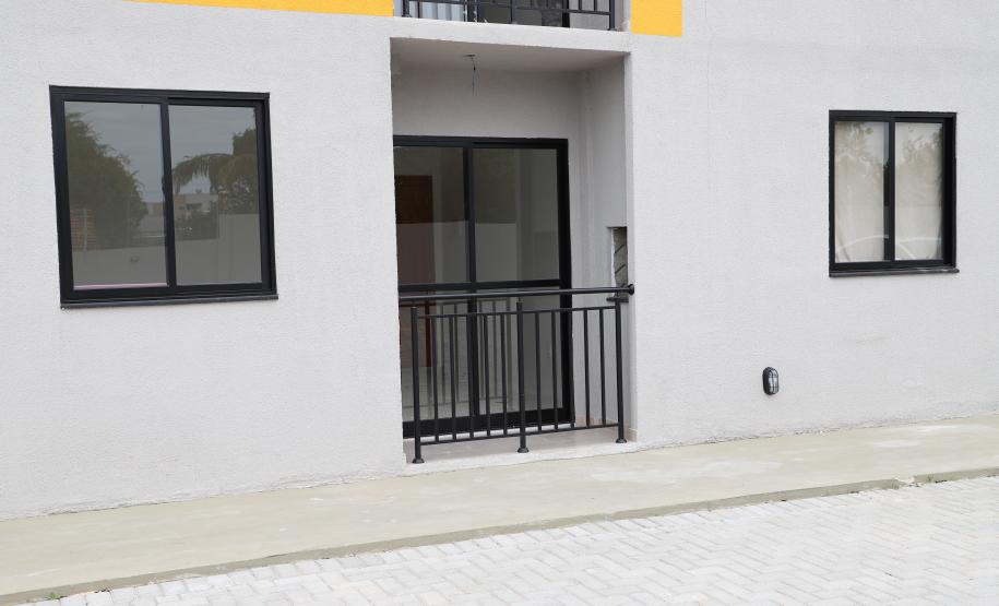 Com aporte do Casa Fácil Paraná, 51 novos apartamentos são entregues para famílias de Pinhais