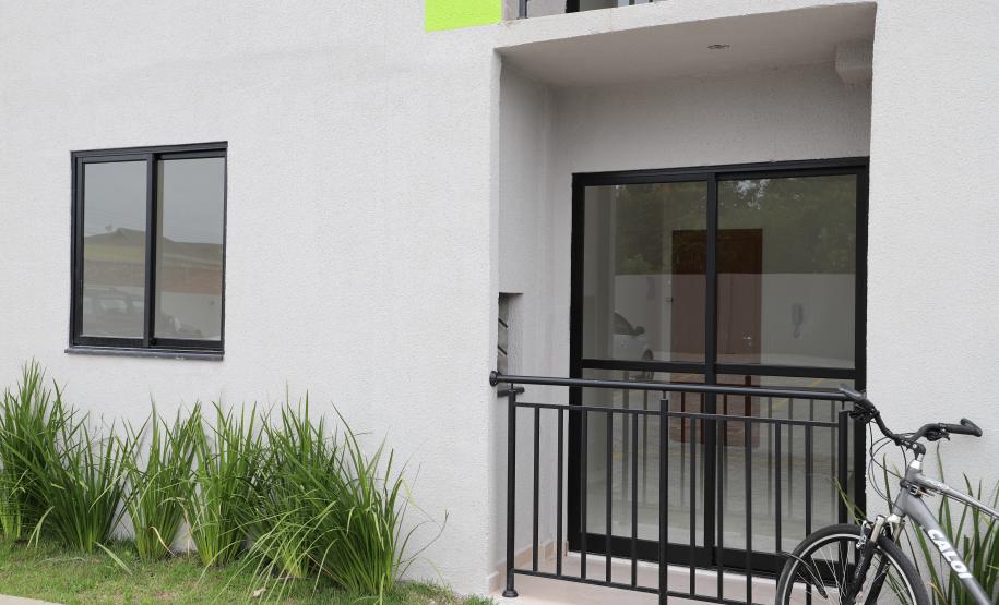 Com aporte do Casa Fácil Paraná, 51 novos apartamentos são entregues para famílias de Pinhais