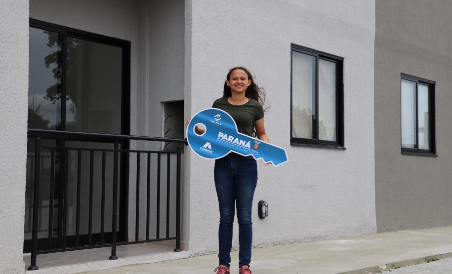 Com aporte do Casa Fácil Paraná, 51 novos apartamentos são entregues para famílias de Pinhais
