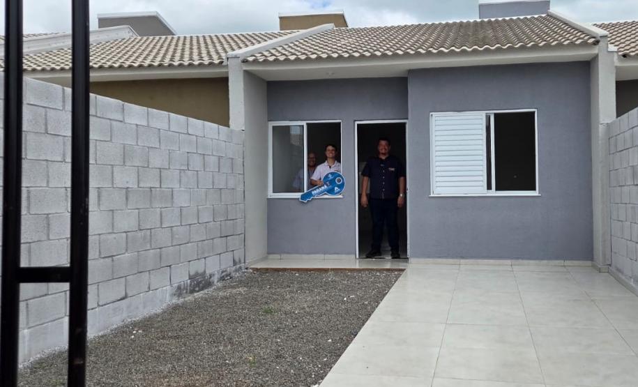 Com recursos estaduais, Cohapar inaugura dois empreendimentos habitacionais em Sarandi