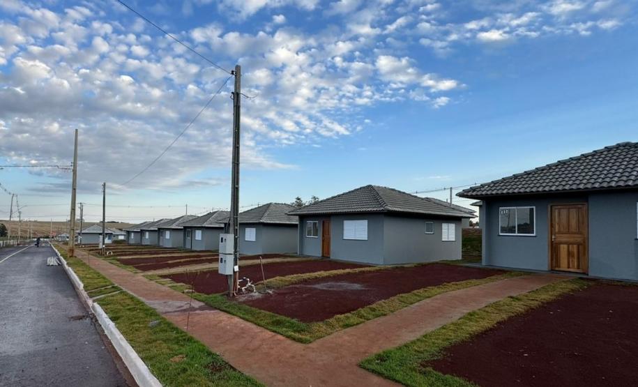 Mais de 130 mil famílias: Casa Fácil impulsiona habitação e movimenta a economia do Paraná