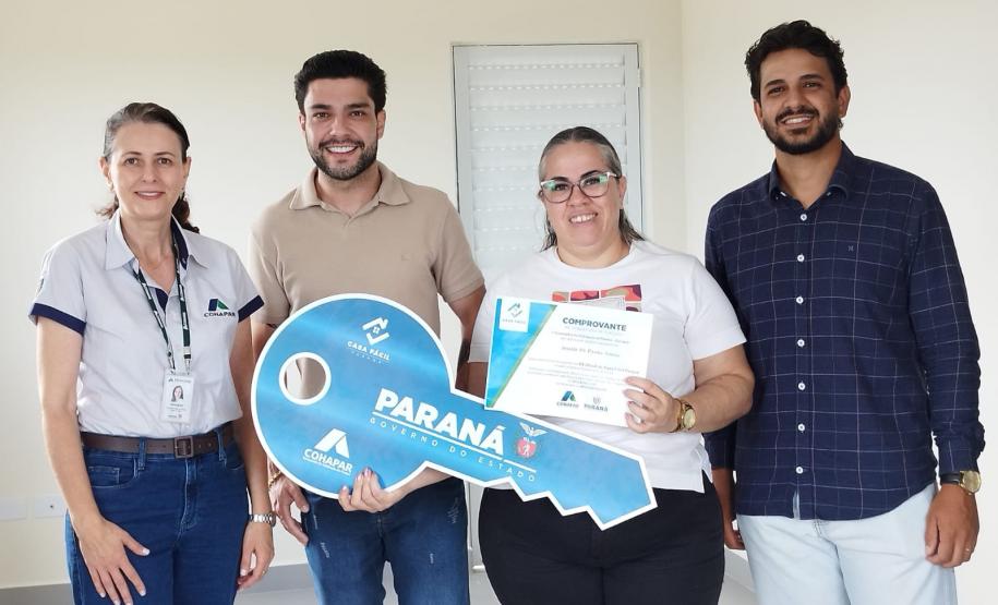 199 famílias de Apucarana, Cambará e Assis Chateaubriand celebraram o fim de ano em seus novos lares