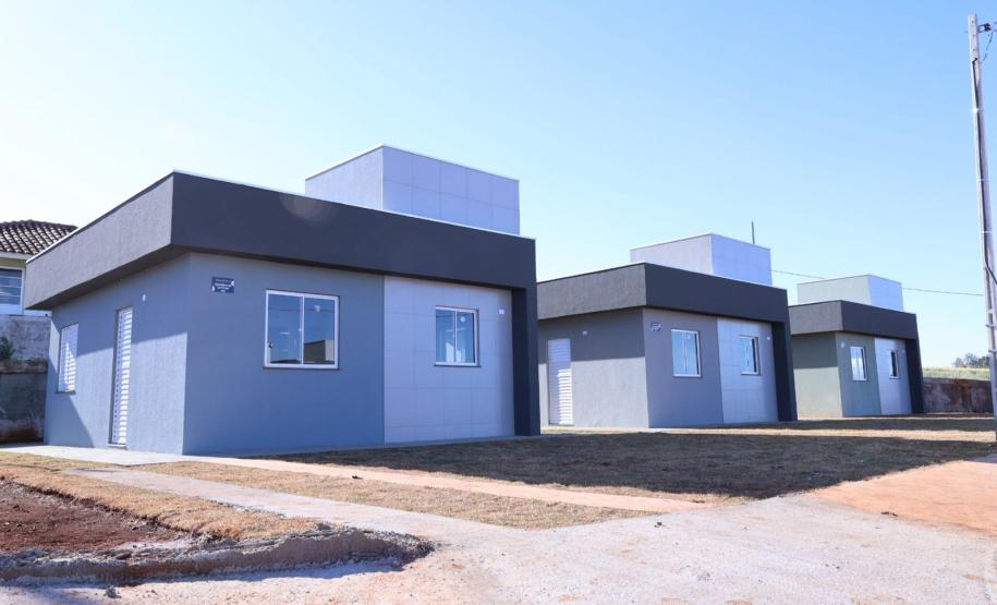 199 famílias de Apucarana, Cambará e Assis Chateaubriand celebraram o fim de ano em seus novos lares