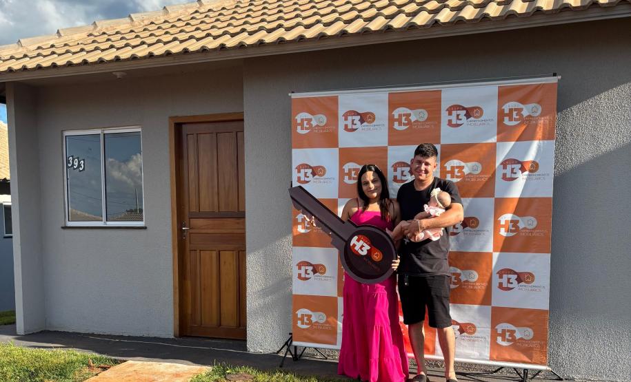 199 famílias de Apucarana, Cambará e Assis Chateaubriand celebraram o fim de ano em seus novos lares