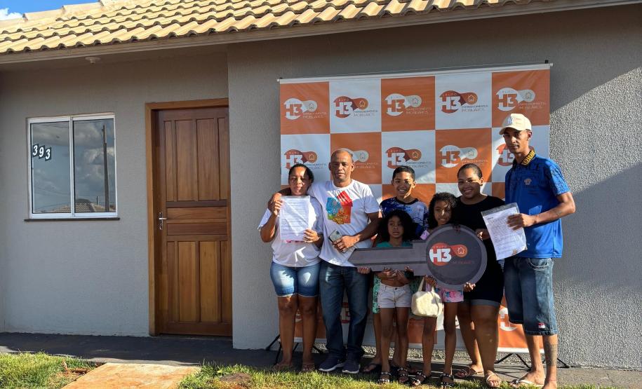 199 famílias de Apucarana, Cambará e Assis Chateaubriand celebraram o fim de ano em seus novos lares