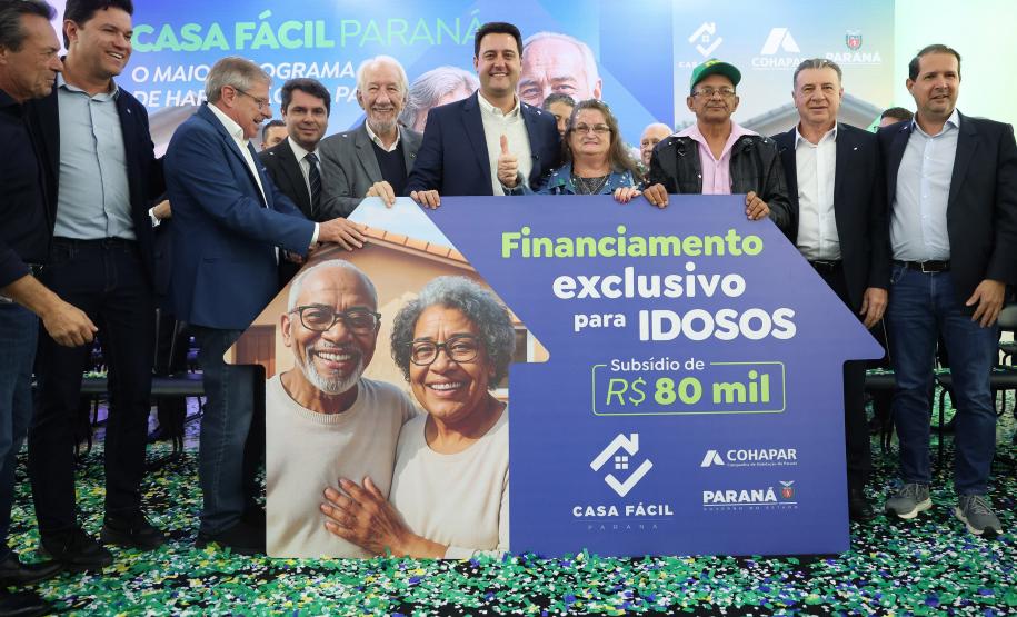 Mais de 130 mil famílias: Casa Fácil impulsiona habitação e movimenta a economia do Paraná