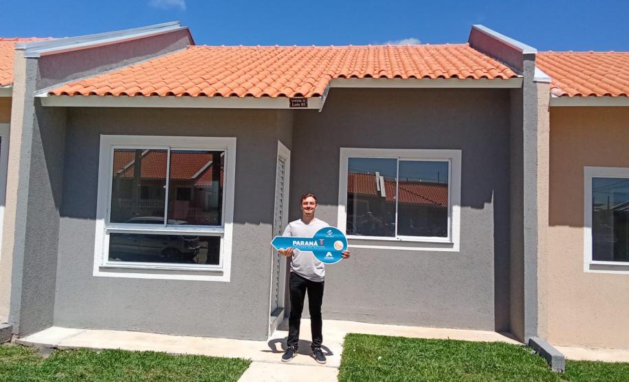 Com subsídio do Estado, 33 famílias de Palmeira recebem as chaves de seus novos lares