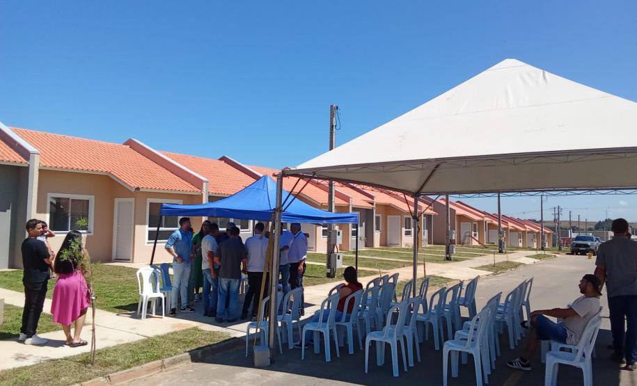 Com subsídio do Estado, 33 famílias de Palmeira recebem as chaves de seus novos lares