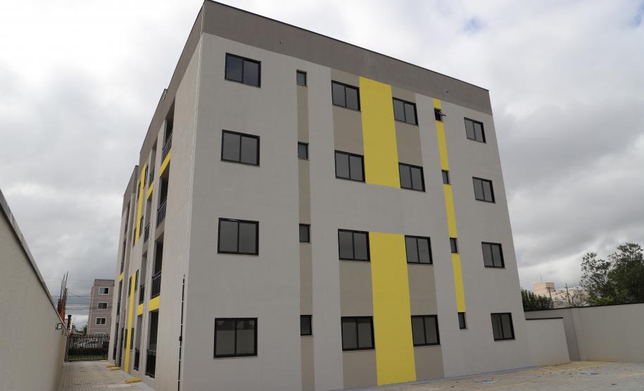 Com recursos do Casa Fácil, novo residencial com 24 apartamentos é entregue em Pinhais