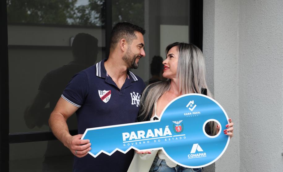 Com recursos do Casa Fácil, novo residencial com 24 apartamentos é entregue em Pinhais