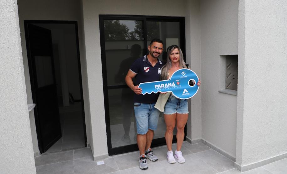 Com recursos do Casa Fácil, novo residencial com 24 apartamentos é entregue em Pinhais