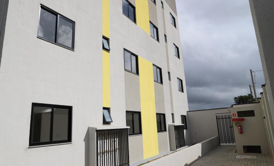 Com recursos do Casa Fácil, novo residencial com 24 apartamentos é entregue em Pinhais
