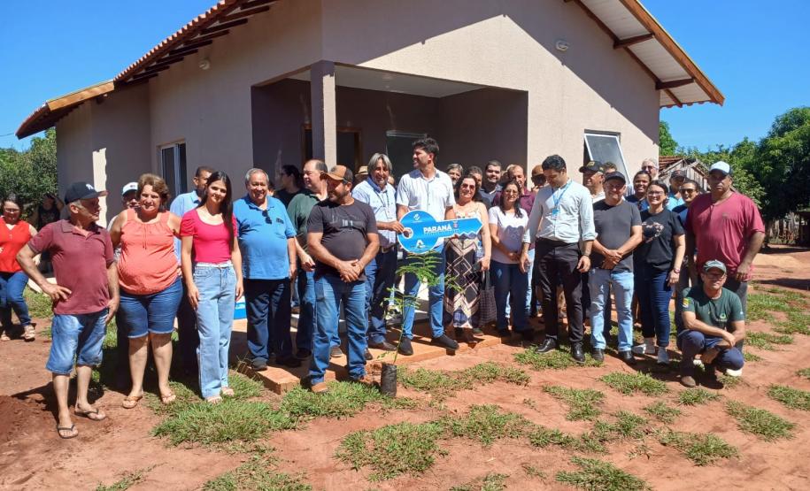 Com recursos do Casa Fácil, Cohapar entrega moradias rurais para famílias de Altônia