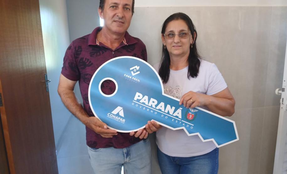 Com recursos do Casa Fácil, Cohapar entrega moradias rurais para famílias de Altônia