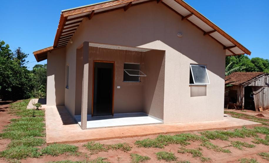 Com recursos do Casa Fácil, Cohapar entrega moradias rurais para famílias de Altônia
