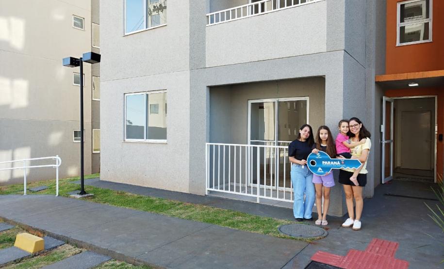 Estado investe R$ 2,5 milhões e entrega residencial com 160 apartamentos em Apucarana