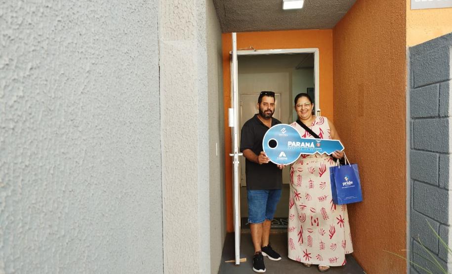 Estado investe R$ 2,5 milhões e entrega residencial com 160 apartamentos em Apucarana