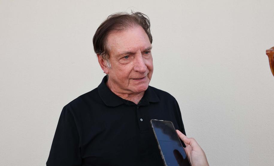 Governador entrega moradias e anuncia R$ 36,2 milhões para estradas rurais em Terra Rica