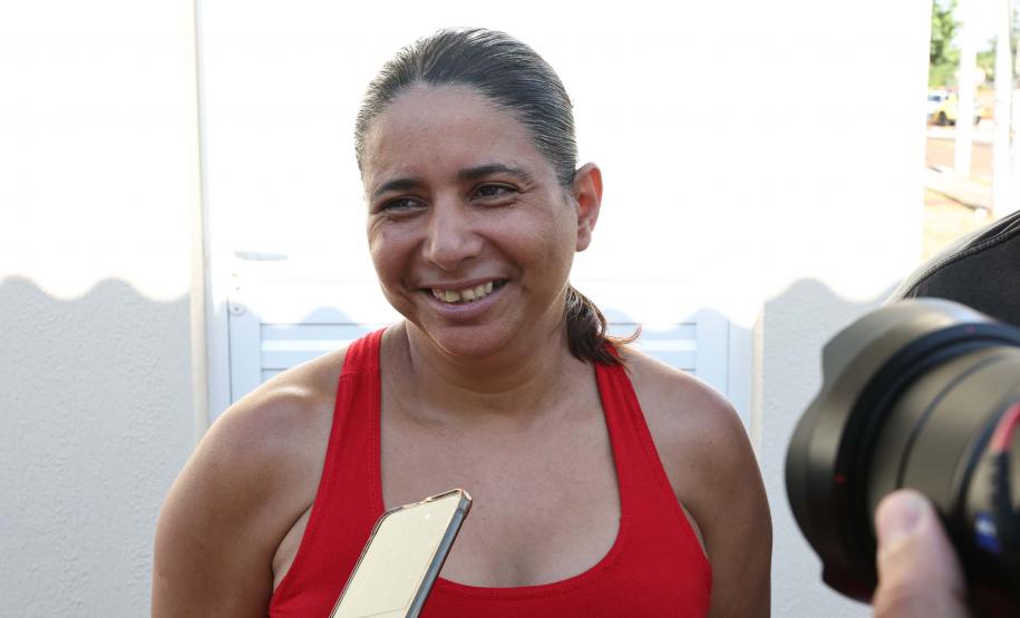 Governador entrega moradias e anuncia R$ 36,2 milhões para estradas rurais em Terra Rica