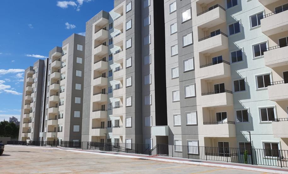 Com investimento de R$ 4,7 milhões do Casa Fácil, Cohapar entrega 256 apartamentos em Maringá