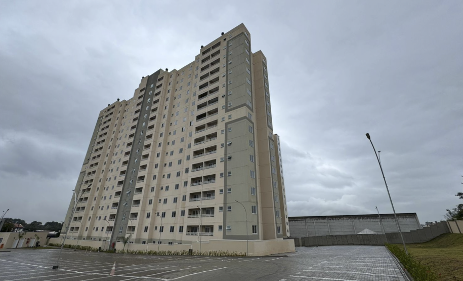Com recursos do Estado, Cohapar entrega primeira etapa de novo empreendimento na capital
