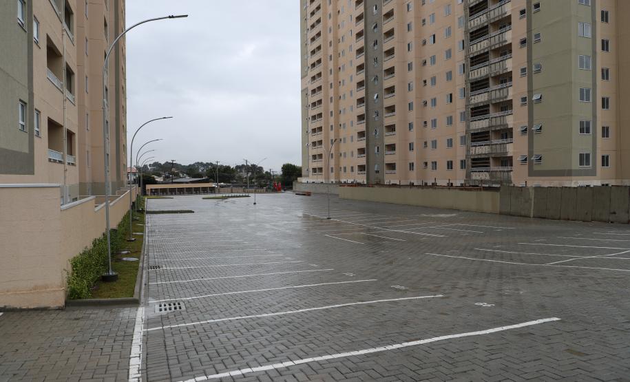 Com recursos do Estado, Cohapar entrega primeira etapa de novo empreendimento na capital