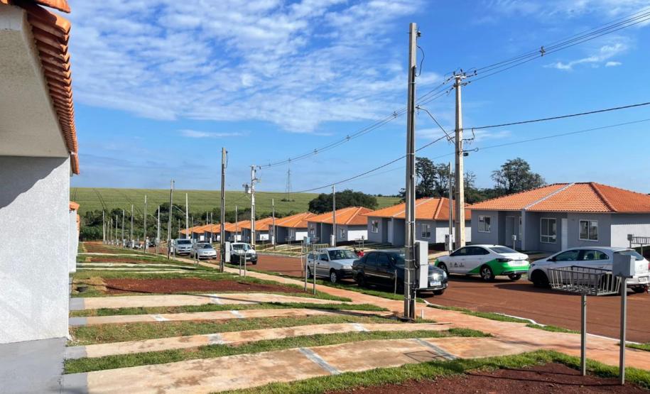 Aporte estadual de R$ 2,4 milhões garante entrega de 120 casas a famílias de Campo Mourão