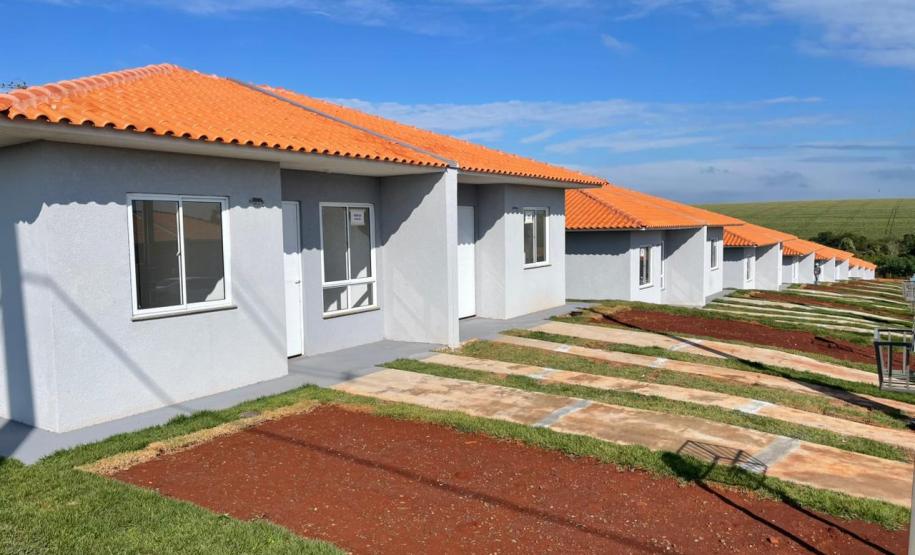 Aporte estadual de R$ 2,4 milhões garante entrega de 120 casas a famílias de Campo Mourão