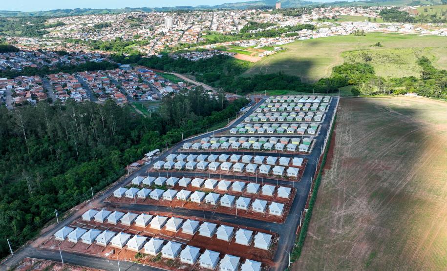Com subsídio de entrada, programa do Paraná impulsiona construção de 976 empreendimentos habitacionais
