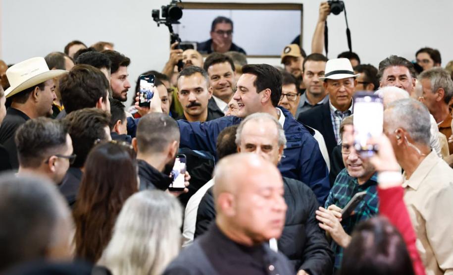 Governador autoriza 964 moradias e R$ 242 milhões em investimentos para Cascavel