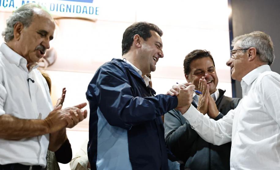 Governador autoriza 964 moradias e R$ 242 milhões em investimentos para Cascavel