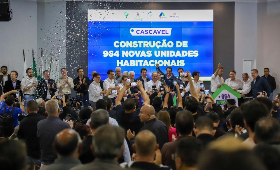 Governador autoriza 964 moradias e R$ 242 milhões em investimentos para Cascavel