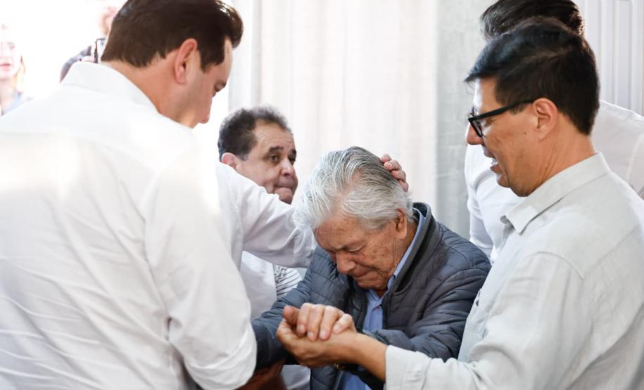 Governador destaca atendimento à terceira idade em visita ao Condomínio do Idoso de Cascavel
