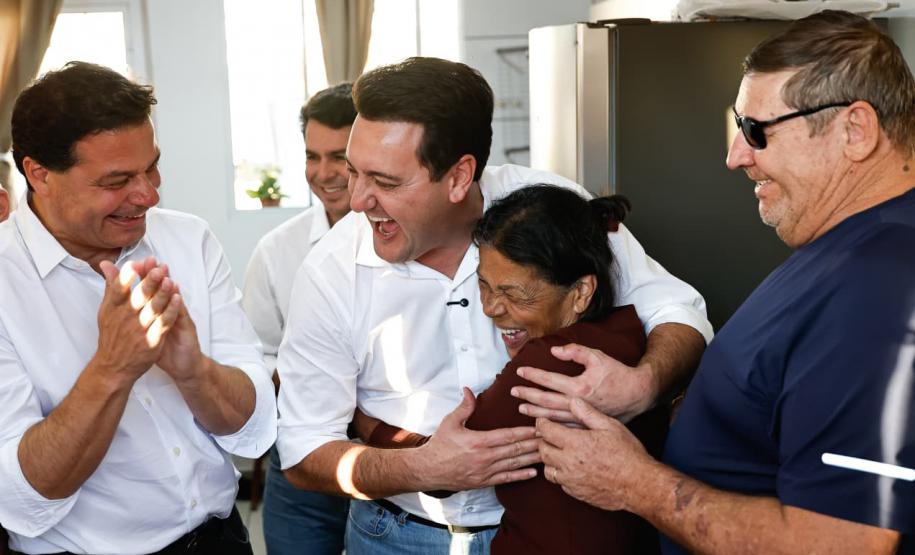 Governador destaca atendimento à terceira idade em visita ao Condomínio do Idoso de Cascavel