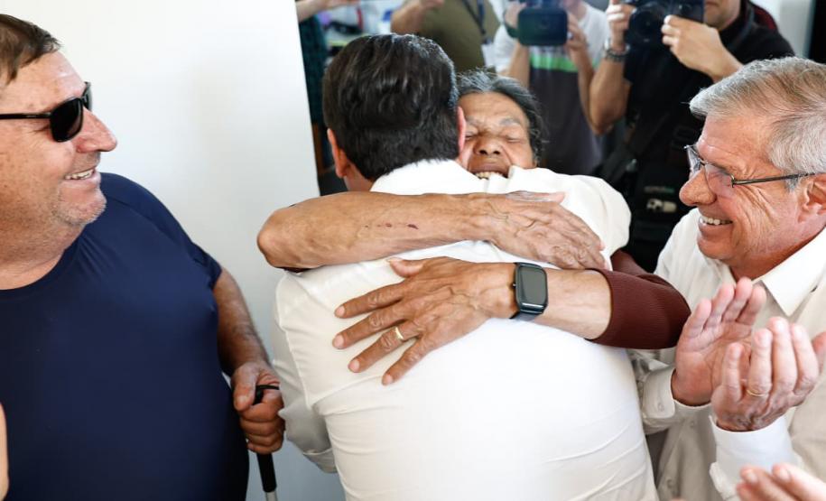 Governador destaca atendimento à terceira idade em visita ao Condomínio do Idoso de Cascavel
