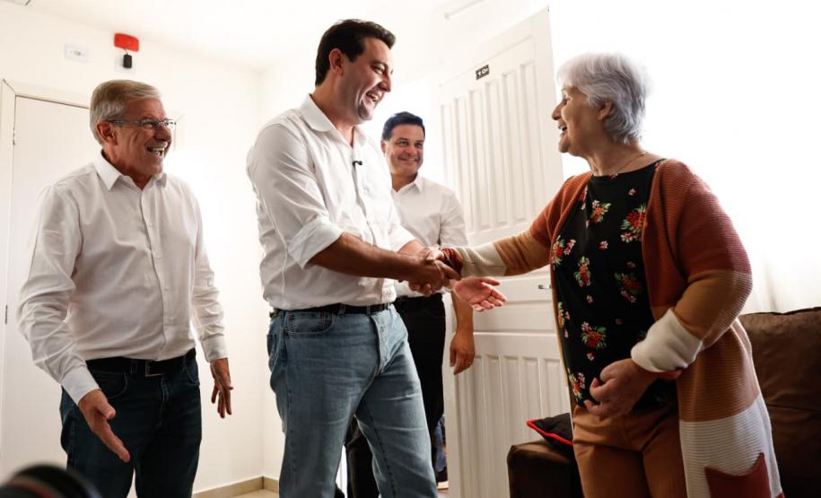 Governador destaca atendimento à terceira idade em visita ao Condomínio do Idoso de Cascavel