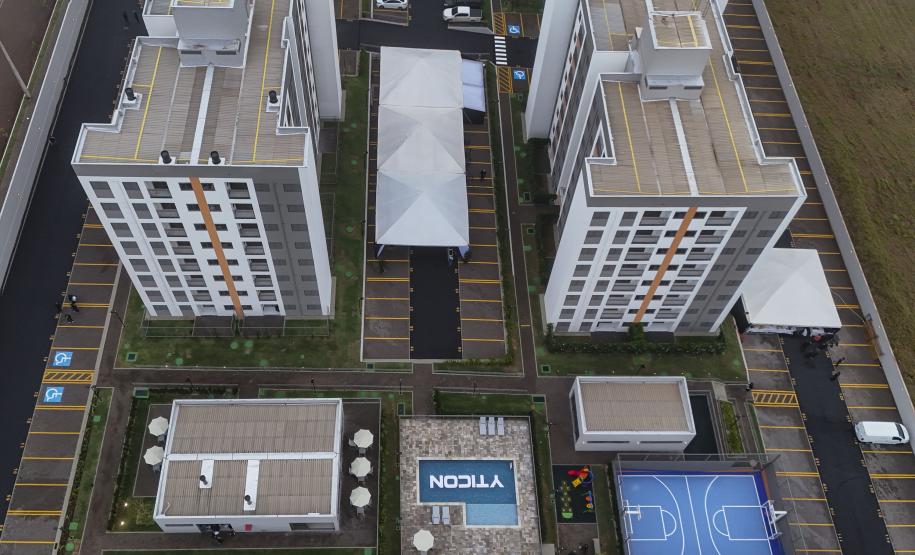 Ratinho Junior inaugura residencial com 320 unidades em Londrina, no Norte do Estado