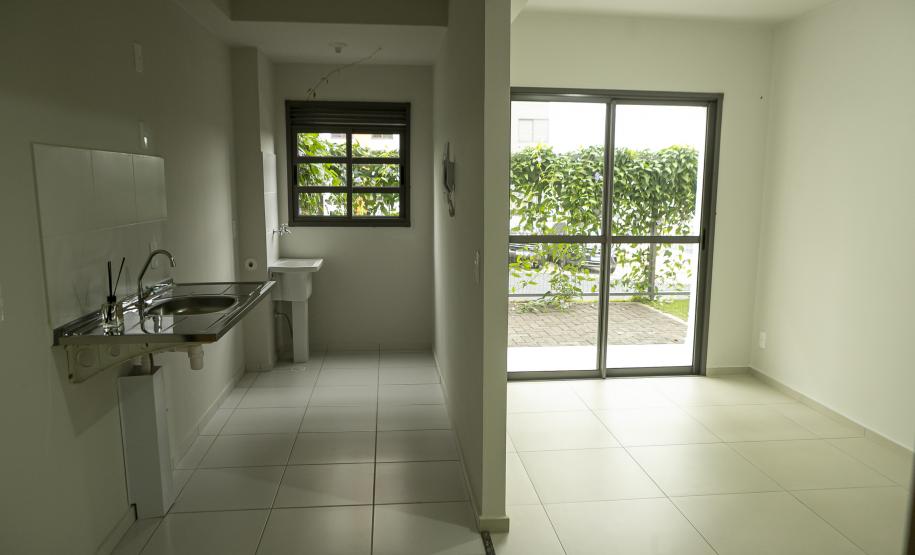 Ratinho Junior inaugura residencial com 320 unidades em Londrina, no Norte do Estado