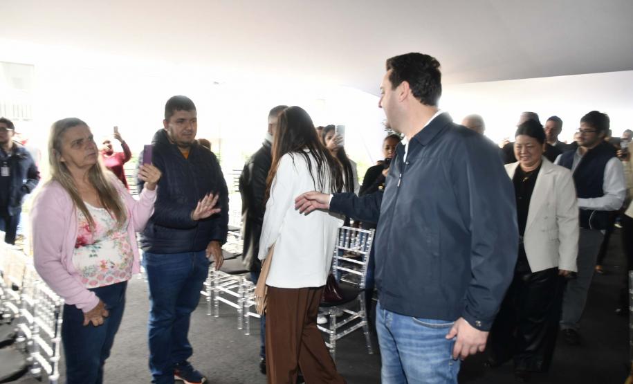 Ratinho Junior inaugura residencial com 320 unidades em Londrina, no Norte do Estado